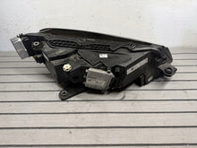 Laden Sie das Bild in den Galerie-Viewer, Frontscheinwerfer Skoda Superb III 3V1941015D Links Scheinwerfer Headlight SCH5399177368aj