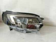 Laden Sie das Bild in den Galerie-Viewer, Frontscheinwerfer Opel Zafira C Vivaro 9832837680 Xenon Rechts oder Links