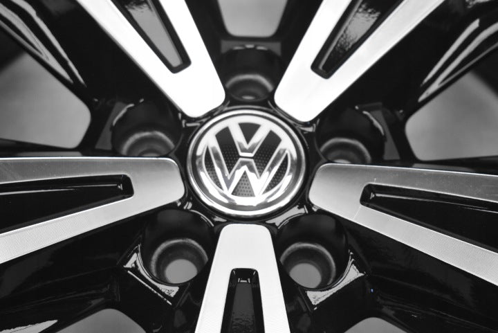 4x Alufelge 18 Zoll 7.0" 5x100 39ET Glanz Schwarz 2GM601025F VW T-Cross Tcross FEL8285549346wk