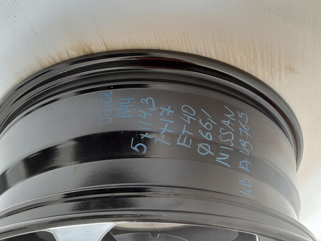 1x Alufelge 17 Zoll 7.0" 5x114.3 40ET Silber KBA49765 Nissan J11 Rim Wheel