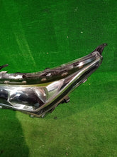 Load image into Gallery viewer, Frontscheinwerfer Toyota Corolla 8115002L50 Links Scheinwerfer Headlight SCH2788813665uk