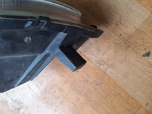 Laden Sie das Bild in den Galerie-Viewer, Frontscheinwerfer Toyota Verso 81150-0F100-00 Xenon Links Scheinwerfer Headlight