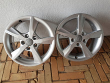 Laden Sie das Bild in den Galerie-Viewer, 1x Alufelge 16 Zoll 6.0&quot; 5x112 48ET Glanz Silber 8V0071496 Audi A3 Rim Wheel