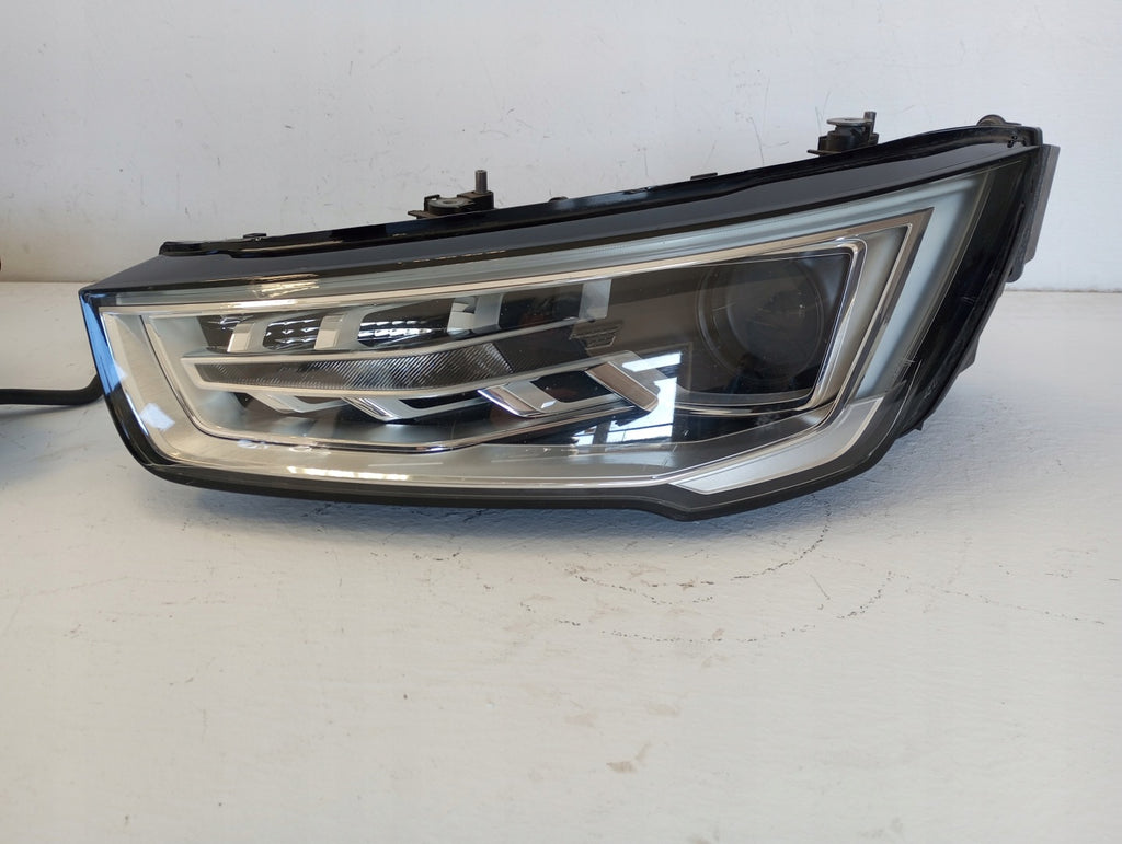 Frontscheinwerfer Audi A1 8XA941005 8XA941006 Xenon Rechts oder Links SCH8002762337wj