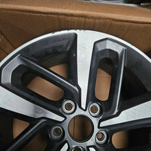 Load image into Gallery viewer, 1x Alufelge 18 Zoll 7.5&quot; 5x114.3 52ET 52910-J9300- Hyundai Kona Rim Wheel