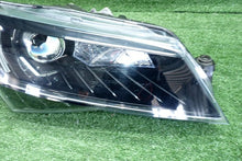 Laden Sie das Bild in den Galerie-Viewer, Frontscheinwerfer Skoda Superb III 3V1941016A Rechts Scheinwerfer Headlight SCH6308648783ee