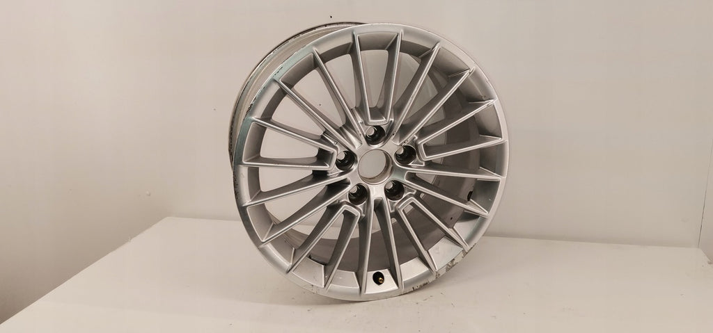 1x Alufelge 17 Zoll 8.0" 5x112 46ET Glanz Silber 8Y0601025 Audi A3 Rim Wheel