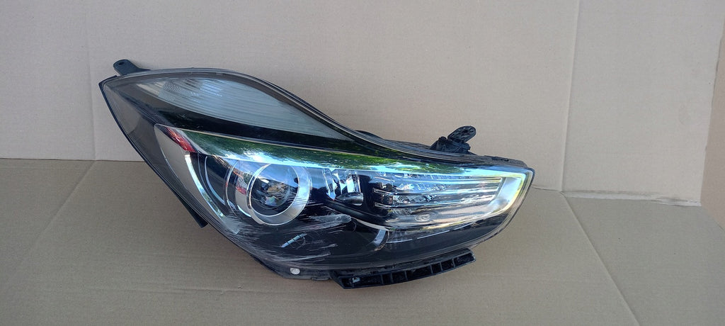 Frontscheinwerfer Hyundai Ix20 92102-1K Rechts Scheinwerfer Headlight