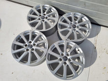 Laden Sie das Bild in den Galerie-Viewer, 4x Alufelge 17 Zoll 7.5" 5x112 51ET Silber 8V0601025DM Audi A3 Rim Wheel FEL3482554278ym