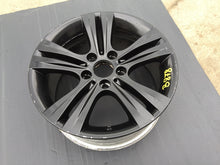 Laden Sie das Bild in den Galerie-Viewer, 1x Alufelge 17 Zoll 7.5" 5x120 37ET BMW F30 F32 Rim Wheel FEL7011264741jg
