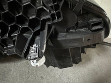 Load image into Gallery viewer, Frontscheinwerfer BMW X5 G05 G06 5A5D2E3-05 Links Scheinwerfer Headlight SCH9915470338li