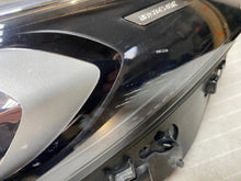 Laden Sie das Bild in den Galerie-Viewer, Frontscheinwerfer Mercedes-Benz W177 A1779065303 LED Links Headlight SCH4359971886ux
