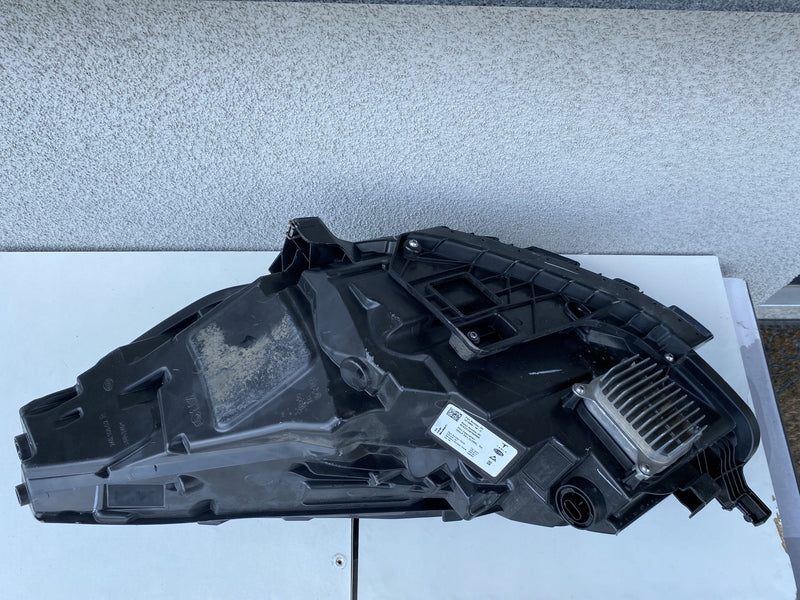 Frontscheinwerfer Tesla Model Y 1110796-00-D Ein Stück (Rechts oder Links)