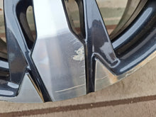Load image into Gallery viewer, 1x Alufelge 18 Zoll 7.5" 4x108 49ET Glanz Schwarz 9811635077 Peugeot 5008 I FEL6428728051lg