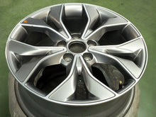 Load image into Gallery viewer, 1x Alufelge 18 Zoll 7.5&quot; 5x114.3 55ET 52910-G4400 Hyundai Elantra Rim Wheel