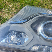 Laden Sie das Bild in den Galerie-Viewer, Frontscheinwerfer Mercedes-Benz Sprinter A9068203161 Links Headlight SCH6514921775bm