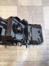 Laden Sie das Bild in den Galerie-Viewer, Frontscheinwerfer BMW 5 G31 G30 8499111 Links Scheinwerfer Headlight SCH4539377235bm