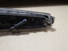 Laden Sie das Bild in den Galerie-Viewer, Frontscheinwerfer Lancia Delta I 1307329234 LED Vorderseite Headlight SCH5930913153uj