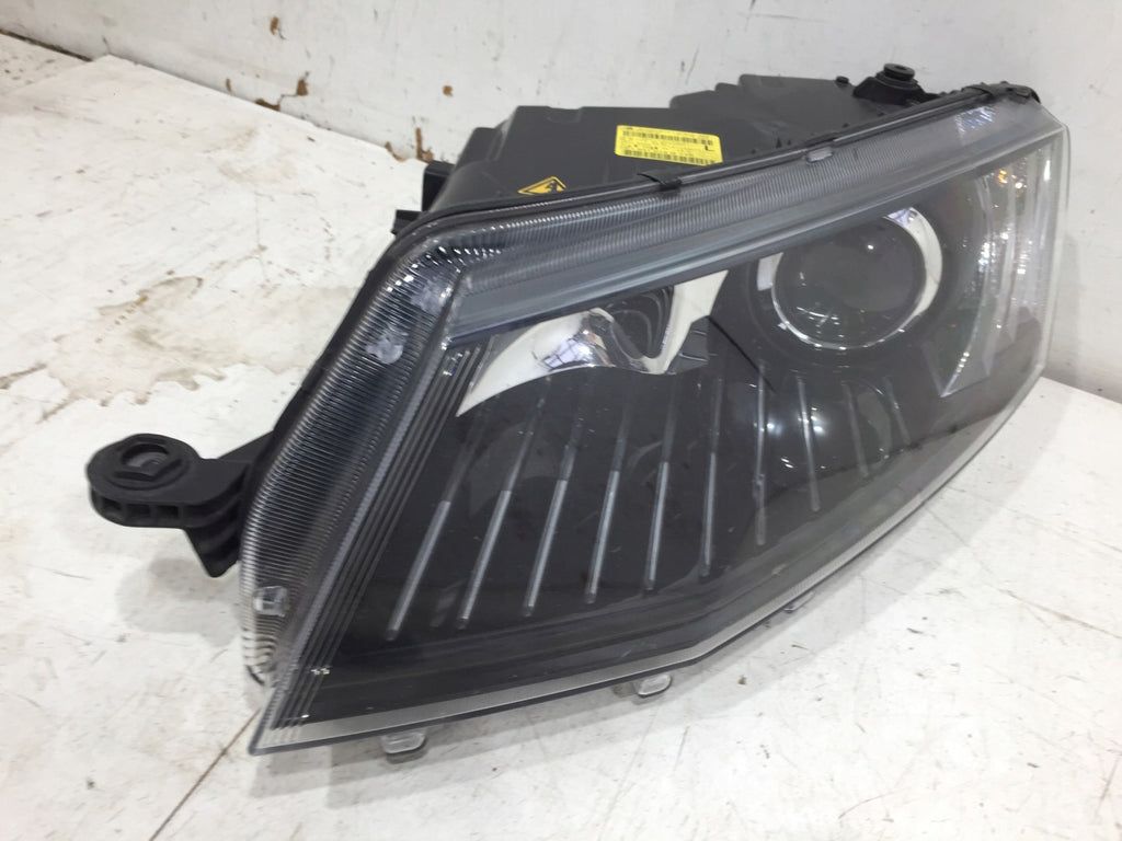 Frontscheinwerfer Skoda Octavia III 5E1941015B Xenon Links Headlight SCH3030970204yj