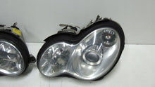 Load image into Gallery viewer, Frontscheinwerfer Mercedes-Benz W203 Xenon Ein Stück (Rechts oder Links) SCH7023152804gl