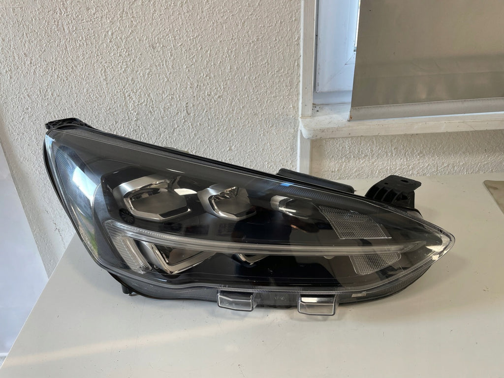 Frontscheinwerfer Ford Focus MX7B-13E014-EB LED Rechts Scheinwerfer Headlight