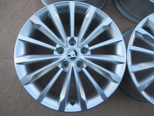 Laden Sie das Bild in den Galerie-Viewer, 4x Alufelge 18 Zoll 7.0" 5x112 43ET Glanz Silber 565601025E Skoda I Rim Wheel FEL8231487583in