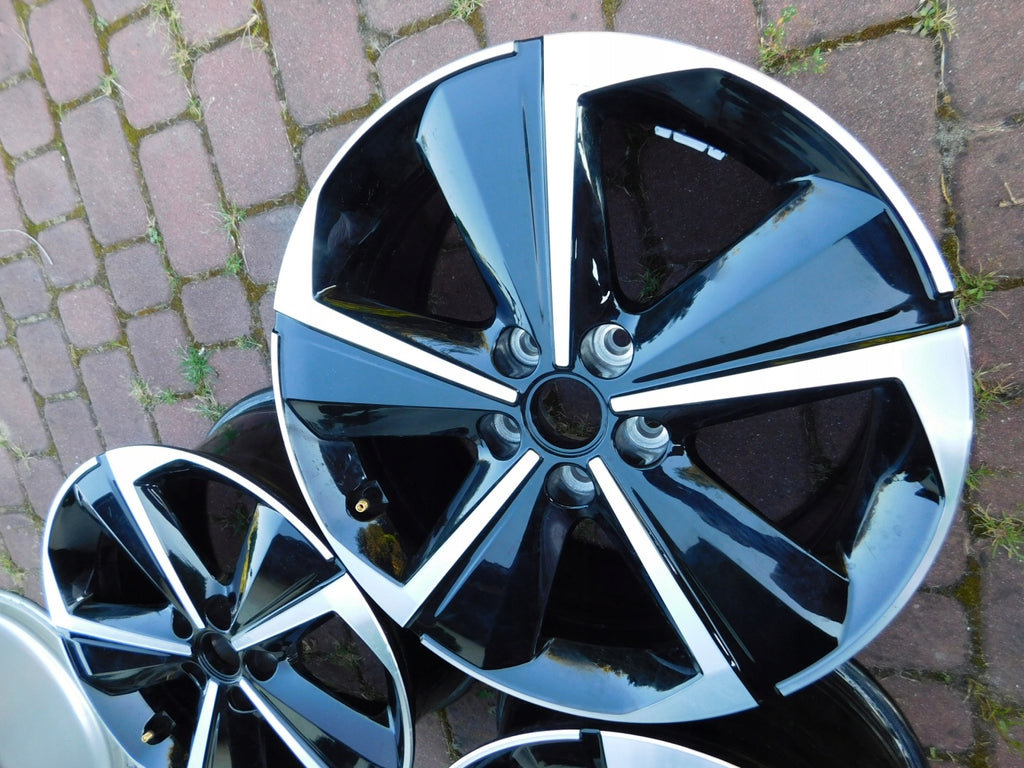 1x Alufelge 17 Zoll 7.5" 5x108 44ET Glanz Silber 9847065380 Opel Astra L 308 I FEL4095966422no