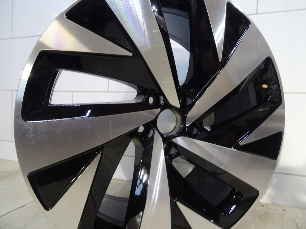 1x Alufelge 20 Zoll 9.0" 5x112 42ET Glanz Silber 11A601025H VW Passat B8 FEL6676876815rz