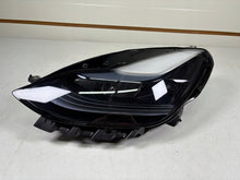 Laden Sie das Bild in den Galerie-Viewer, Frontscheinwerfer Tesla Model 3 Y 1514952-00-D Links Scheinwerfer Headlight