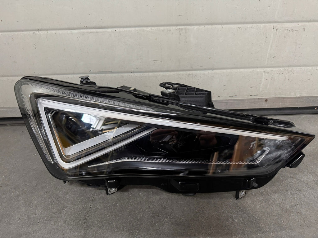 Frontscheinwerfer Cupra Formentor Leon 5FB941036B Rechts Scheinwerfer Headlight SCH2852751901ih