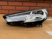 Laden Sie das Bild in den Galerie-Viewer, Frontscheinwerfer Audi A4 8W0941005 LED Links Scheinwerfer Headlight