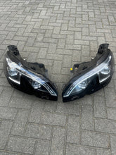 Laden Sie das Bild in den Galerie-Viewer, Frontscheinwerfer Peugeot 5008 Ein Stück (Rechts oder Links) Headlight