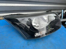 Laden Sie das Bild in den Galerie-Viewer, Frontscheinwerfer Ford Transit 01037199900010 GK3113W029BC Rechts Headlight SCH2358390250wx