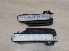 Laden Sie das Bild in den Galerie-Viewer, Frontscheinwerfer Toyota Aygo Ein Satz Scheinwerfer Headlight SCH4316129798tk