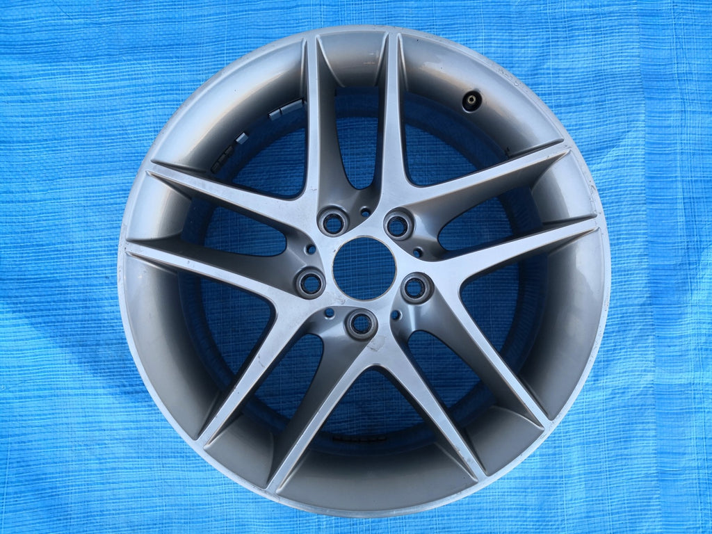 1x Alufelge 18 Zoll 8.5" 5x120 52ET 6858734 BMW 1 E88 E81 E82 E87 Rim Wheel