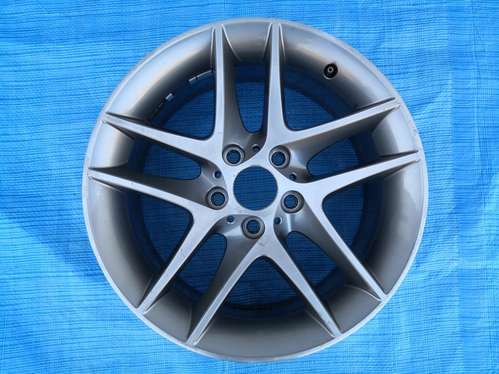 1x Alufelge 18 Zoll 8.5" 5x120 52ET 6858734 BMW 1 E88 E81 E82 E87 Rim Wheel FEL5698452743na
