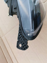 Laden Sie das Bild in den Galerie-Viewer, Frontscheinwerfer Ford Focus NX7B-13E016-AG NX7B-13E016 Rechts Headlight SCH1888518785fm