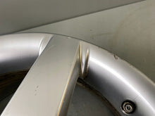 Laden Sie das Bild in den Galerie-Viewer, 1x Alufelge 17 Zoll 7.0&quot; 5x108 52,5ET 31255308, 30671415 Volvo C30 S40 V50