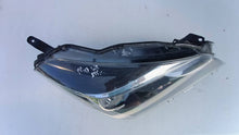 Load image into Gallery viewer, Frontscheinwerfer Toyota Yaris Rechts Scheinwerfer Headlight