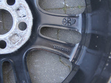 Laden Sie das Bild in den Galerie-Viewer, 1x Alufelge 18 Zoll 7.5&quot; 5x108 52 5ET 30672919 Volvo S40 V50 Rim Wheel