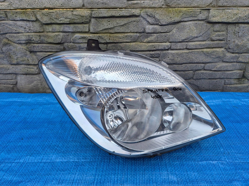 Frontscheinwerfer Mercedes-Benz Sprinter A9068200261 Rechts Headlight SCH1854984325uo