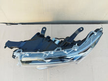 Laden Sie das Bild in den Galerie-Viewer, Frontscheinwerfer Toyota Land Cruiser 85661 Links Scheinwerfer Headlight