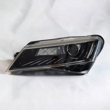 Laden Sie das Bild in den Galerie-Viewer, Frontscheinwerfer Seat Superb 3V1941015B Xenon Links Scheinwerfer Headlight