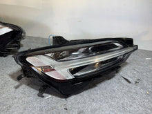 Laden Sie das Bild in den Galerie-Viewer, Frontscheinwerfer Volvo V60 II S60 III 22025902 473172000 Rechts Headlight SCH7248970269rk