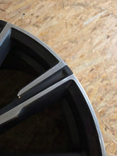 Laden Sie das Bild in den Galerie-Viewer, 1x Alufelge 20 Zoll 9.0" 5x112 35ET Glanz Graphit 8071996 BMW Mg Rim Wheel FEL1707731076gn