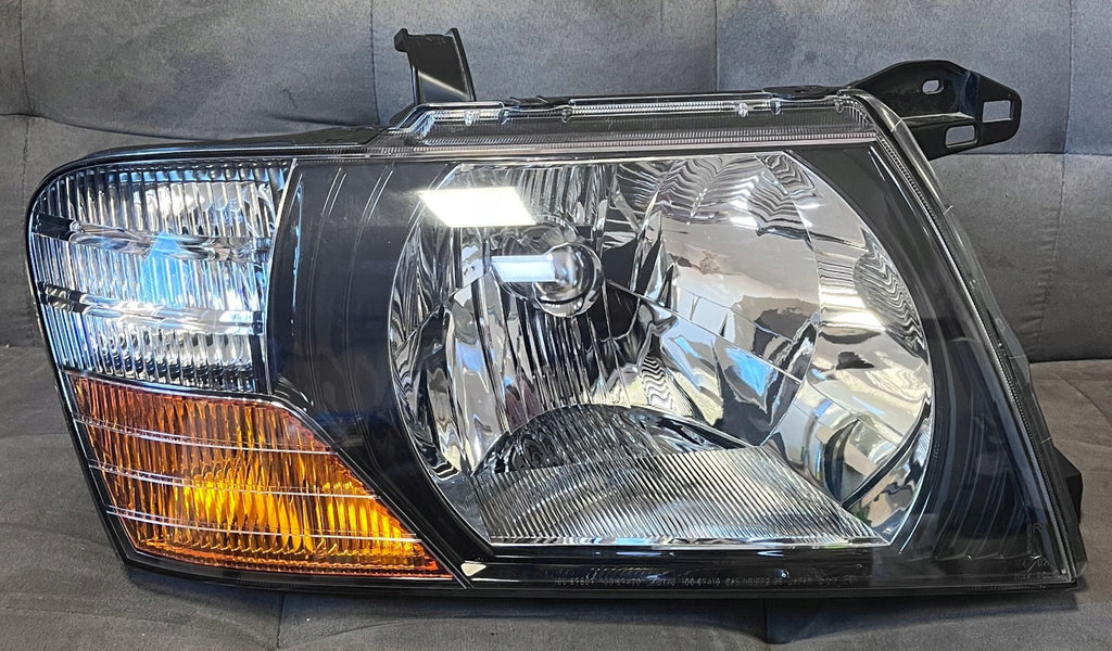 Frontscheinwerfer Mitsubishi Pajero I 100-87507 Rechts Scheinwerfer Headlight SCH8835279361sd
