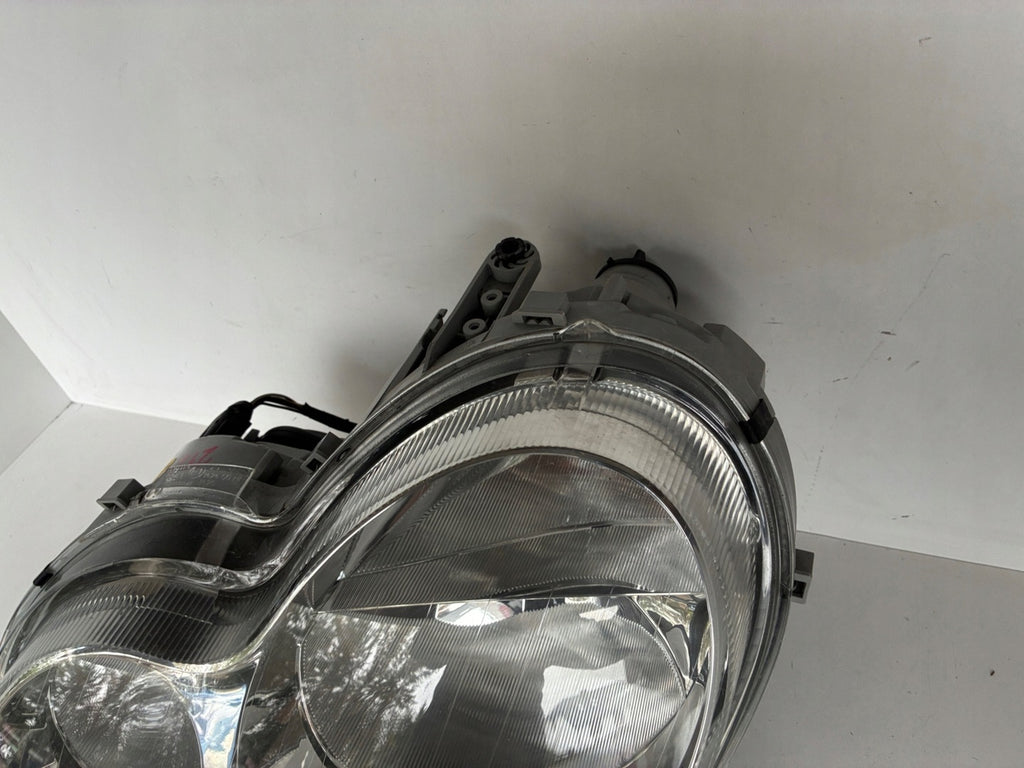 Frontscheinwerfer Mercedes-Benz W203 A2038201159 Links Scheinwerfer Headlight SCH6745109954nn