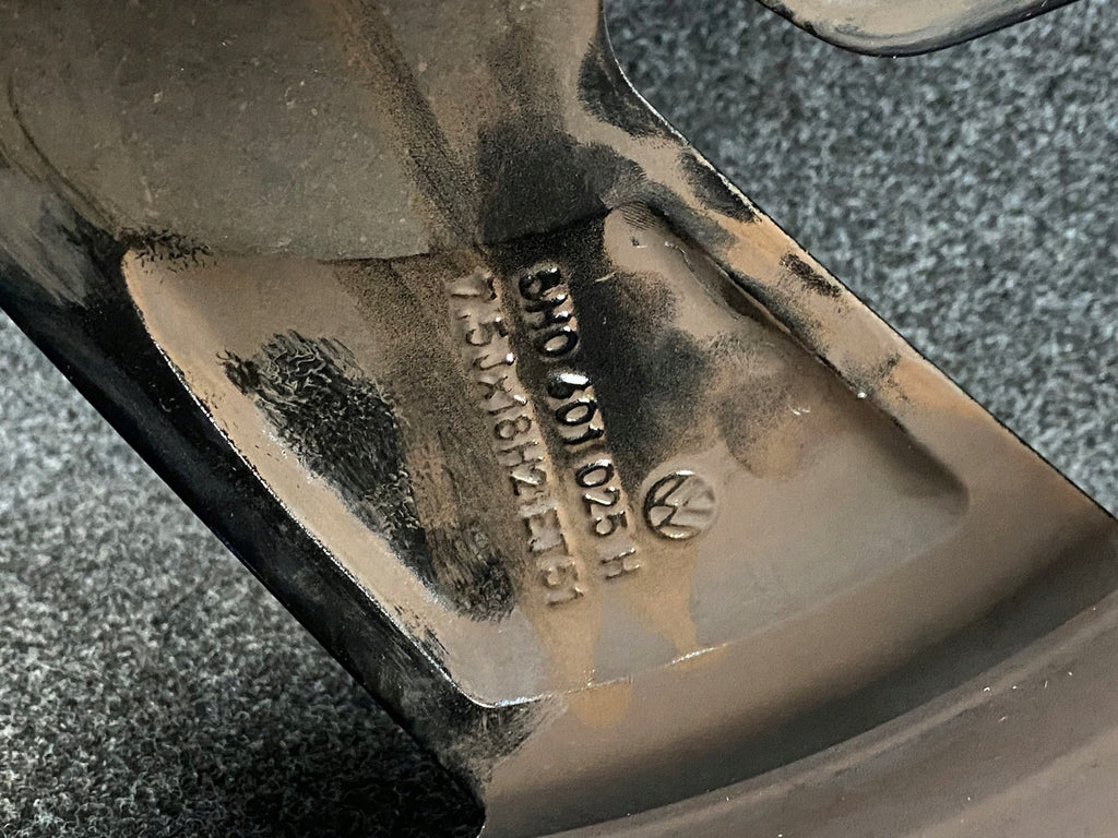 1x Alufelge 18 Zoll 7.5" 5x112 510807421F VW Golf Viii Rim Wheel