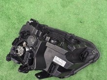 Laden Sie das Bild in den Galerie-Viewer, Frontscheinwerfer VW Amarok 2H3941032B Rechts Scheinwerfer Headlight SCH2775757062ah