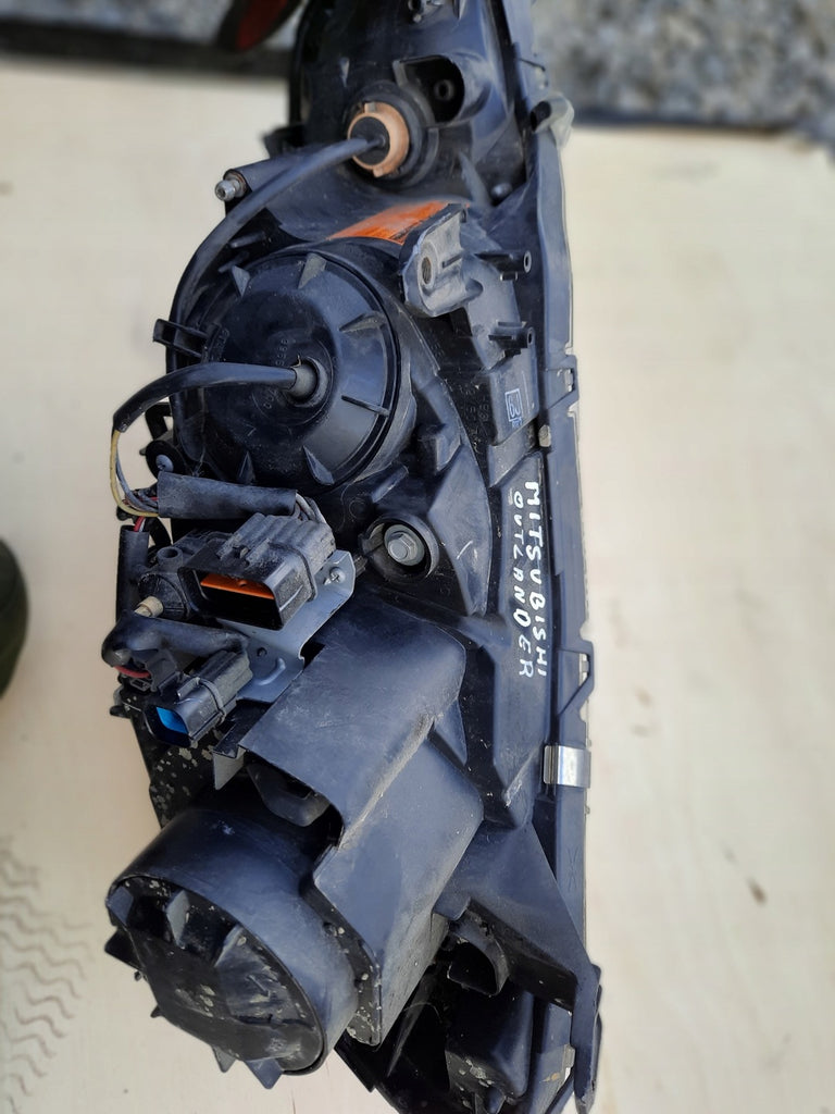 Frontscheinwerfer Mitsubishi Outlander II Xenon Rechts Scheinwerfer Headlight